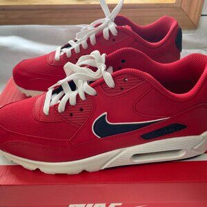 Nike Air Max 90 Essential NWT 9 Mens